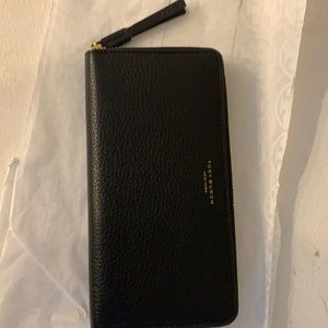 Tory Burch brand new perry zip continental wallet